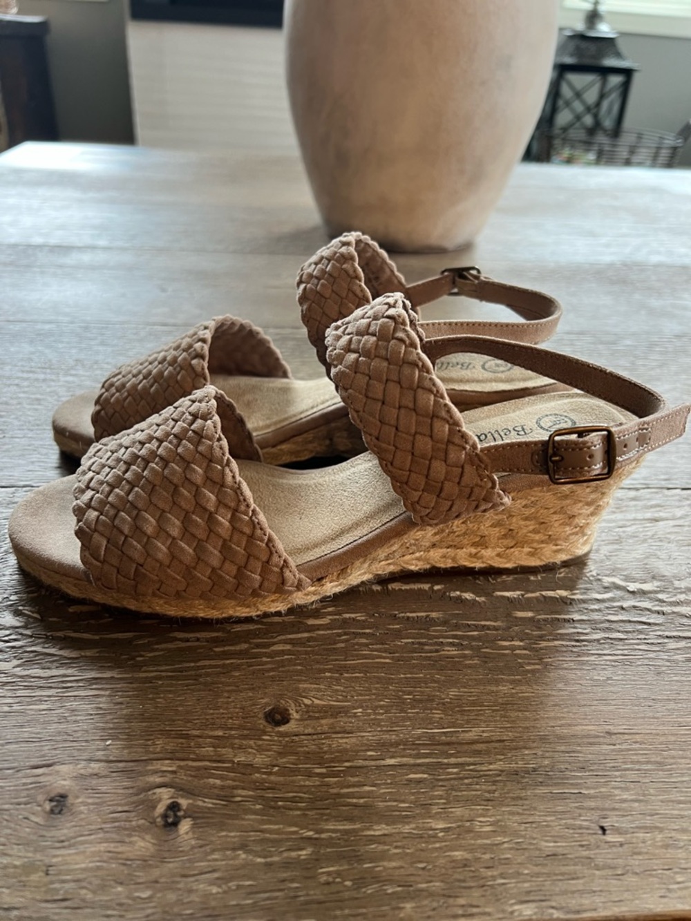 NWOT Bella Vita Mariella Slingback Wedge in Taupe - Picture 6 of 10